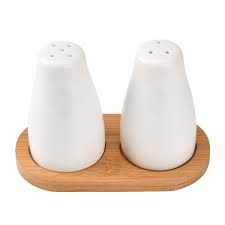 Pepper Shaker Set